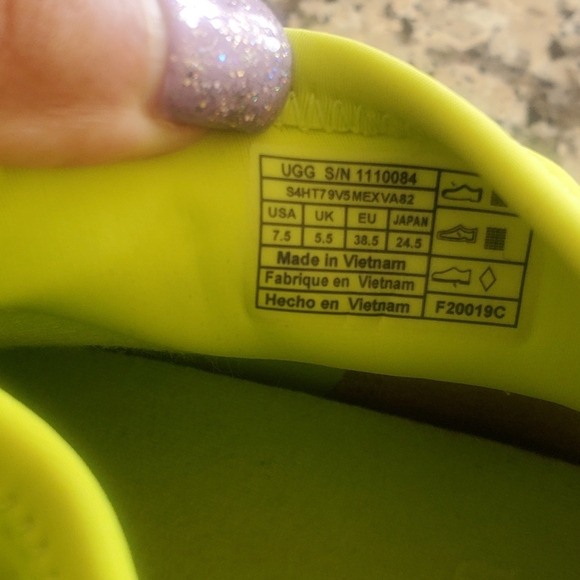 Women's UGG Neutra Chunky Platform Sneaker - Picture 5 of 5